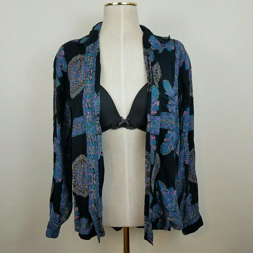 Button down top - Picture 3 of 8